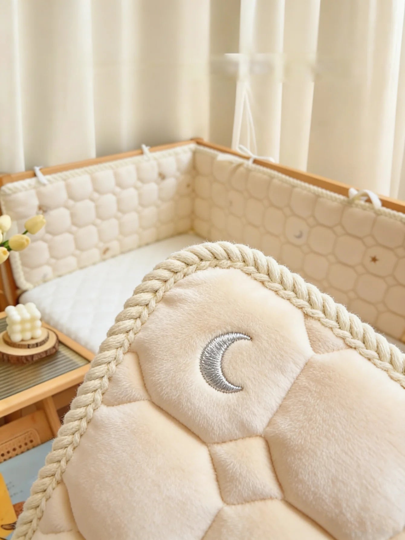 Baby Bed Thicken Bumpers Zipper Design One-piece Crib Around Cushion Cot Protector Pillows All-season bed rail and bed bumper